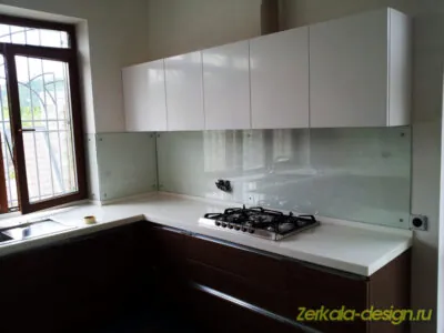 Стеклянные фартуки